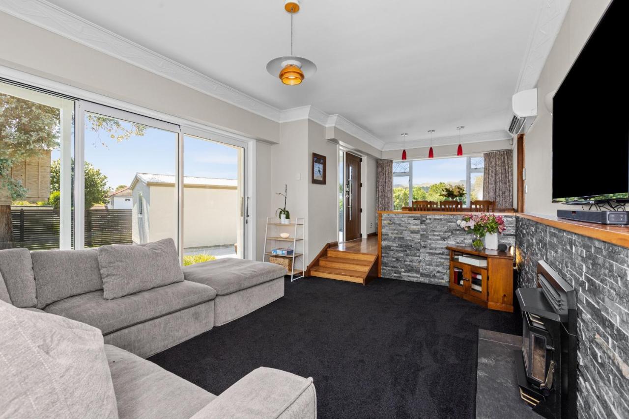 Live Large In The Village Havelock North Exterior foto